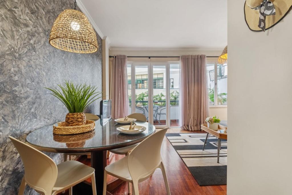 Catybel by Homie, Funchal