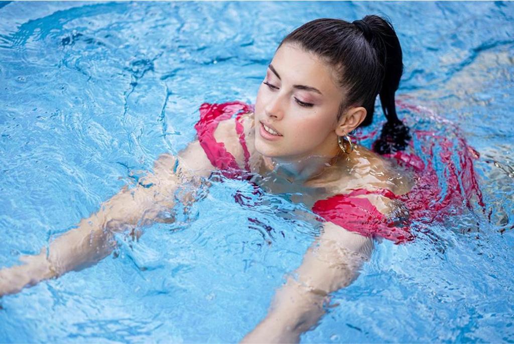 スイミングプール