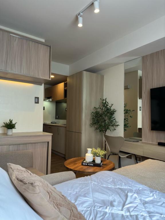 El Suite, Puting Kahoy