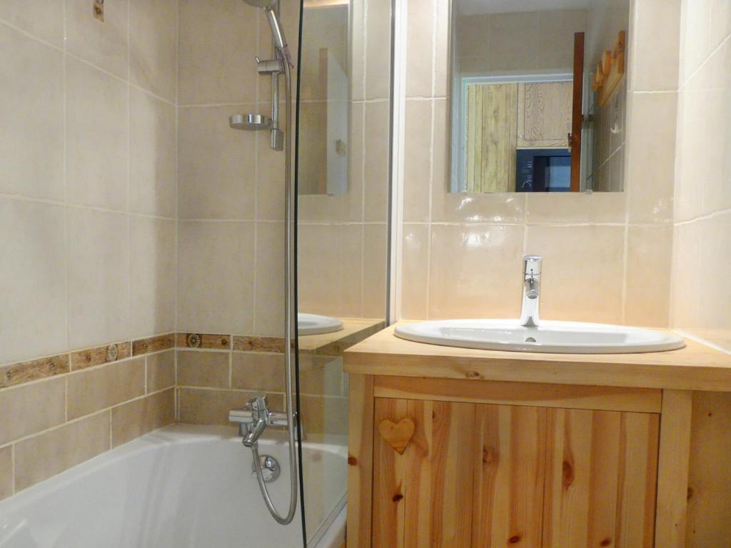 Appartement bien placé, skis aux pieds, animaux admis - FR-1-182-99 - 4