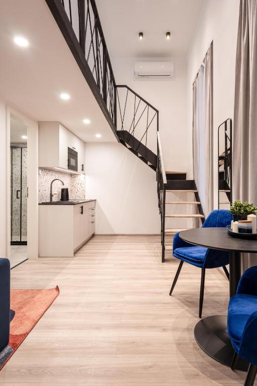 E44 - Erzsébet Boulevard Residence - Best Location by BQA, Budapest