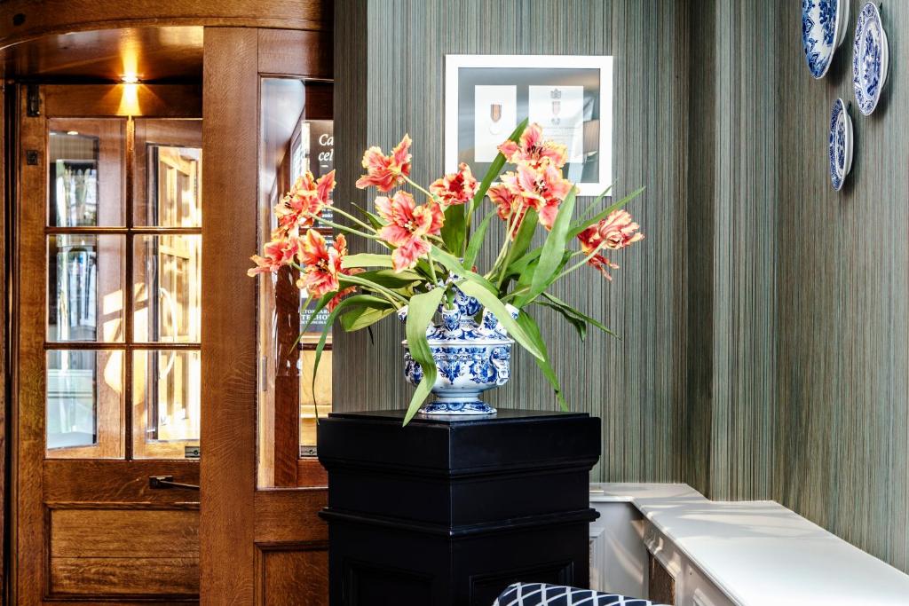 フロント・ロビー