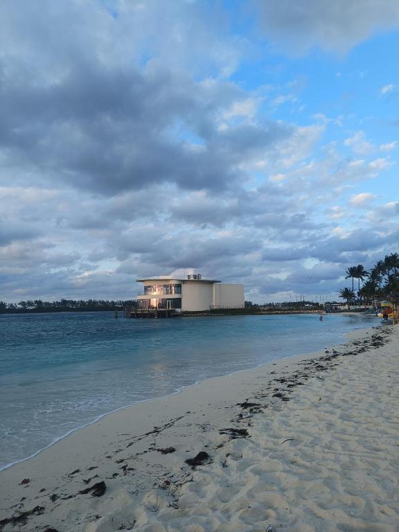 Beach, Da Pink And White Palace in Nassau