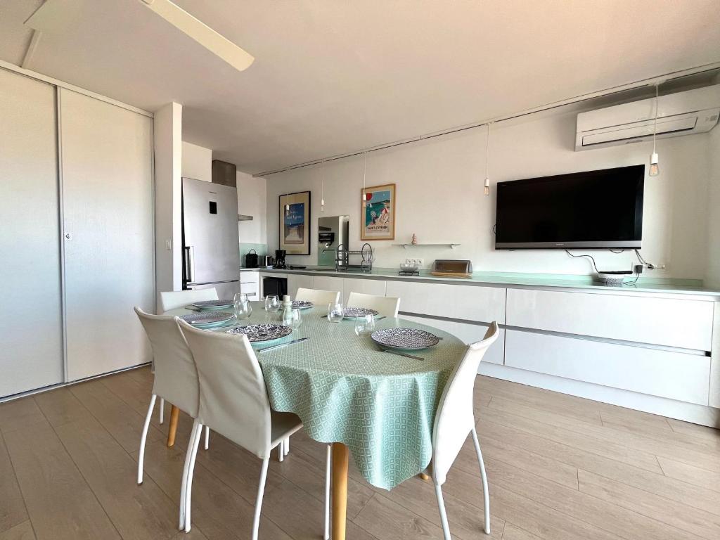 Appartement T3 au Port de Saint-Cyprien avec Terrasse et Climatisation - FR-1-309-483 - 4