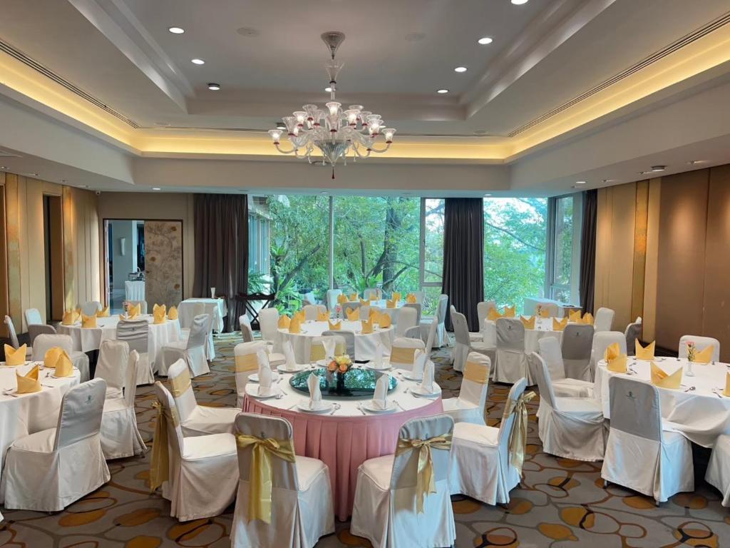 Krungsri River Hotel