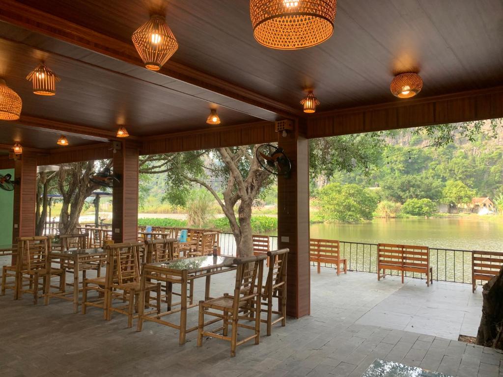 Trang An River Mountain Ecolodge