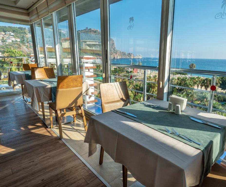 Gardenia Hotel — Restaurant & bars in Alanya