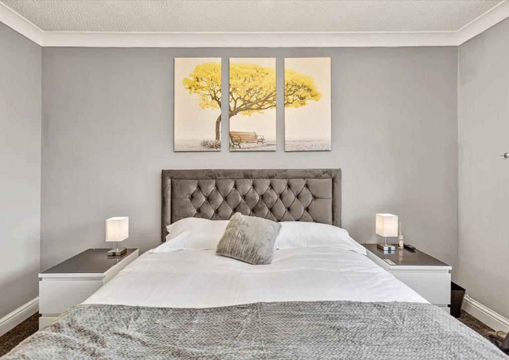 Stunning 2BR Home with Private Garden, Near Airport & MET Office, Pinhoe