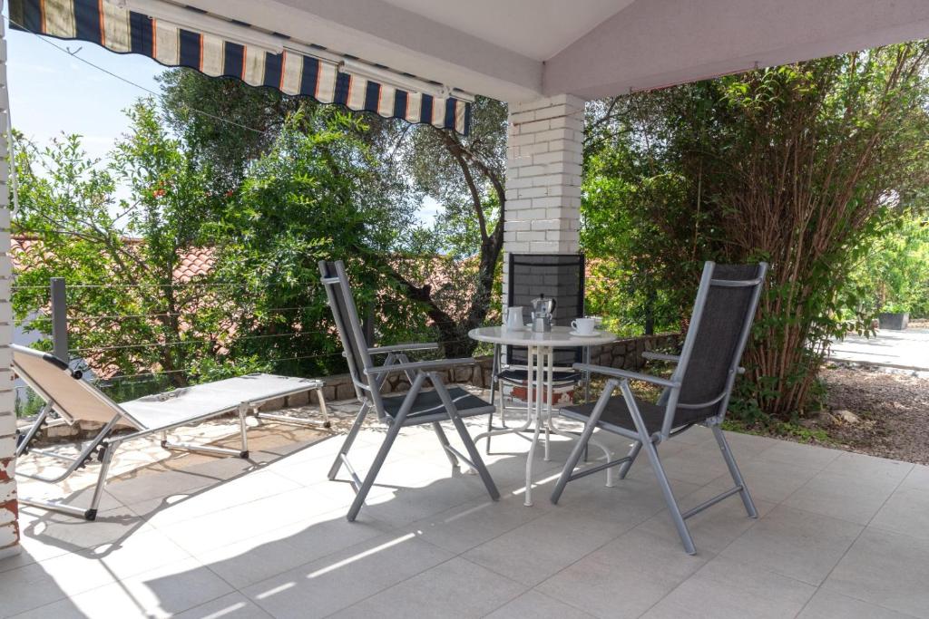 Stara Gavza 165, Cres