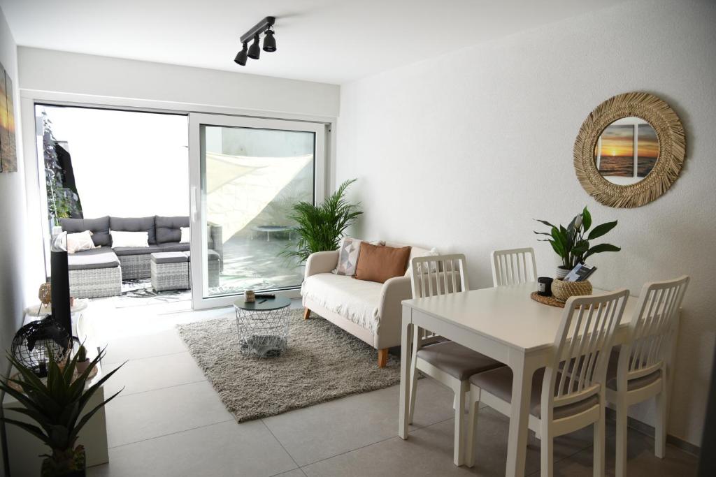 Charming studio with terrace 5 minutes from Murten, Münchenwiler