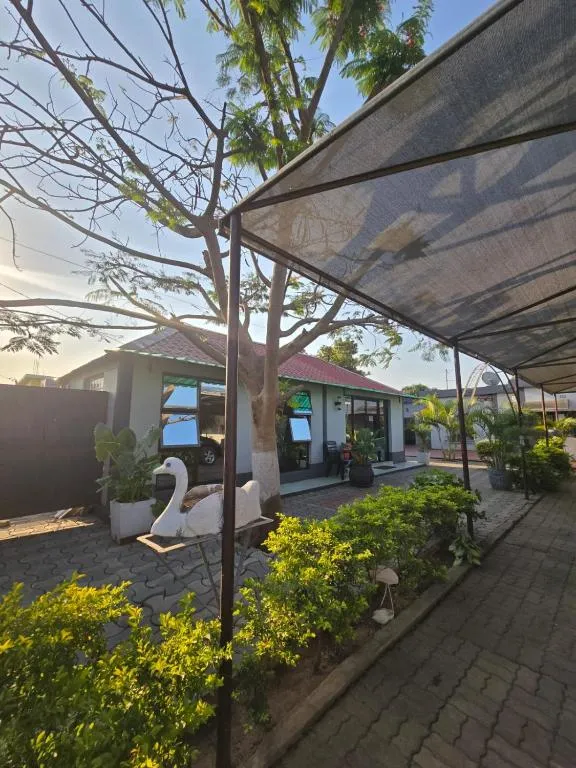 Bianca's, hotel in Matola