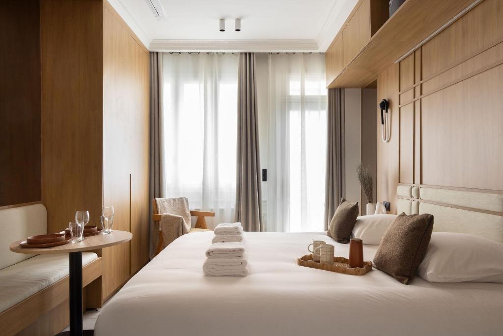 Love room avec Jacuzzi & Cinema-Gare Mont Parnasse - 2