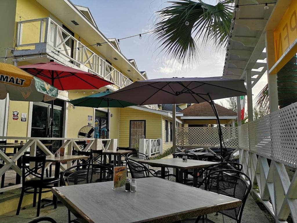 Restaurant, Sun Fun Hotel in Nassau