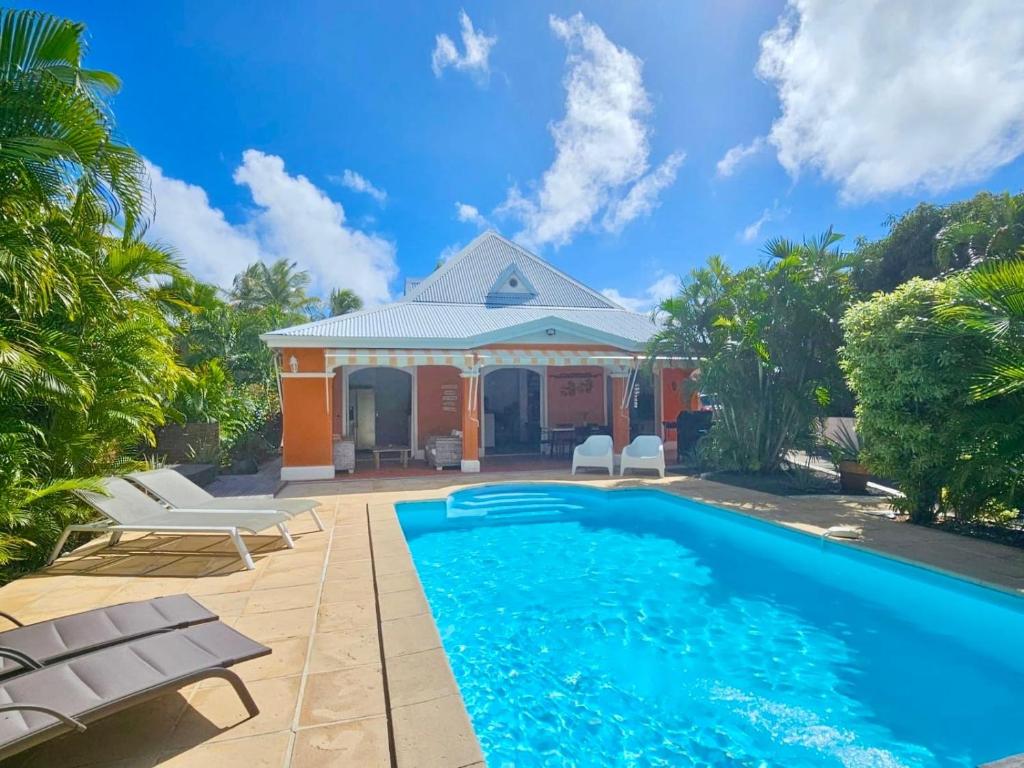 Villa Douceur & Spa Cozy tropical, piscine & proche plage, Saint-François