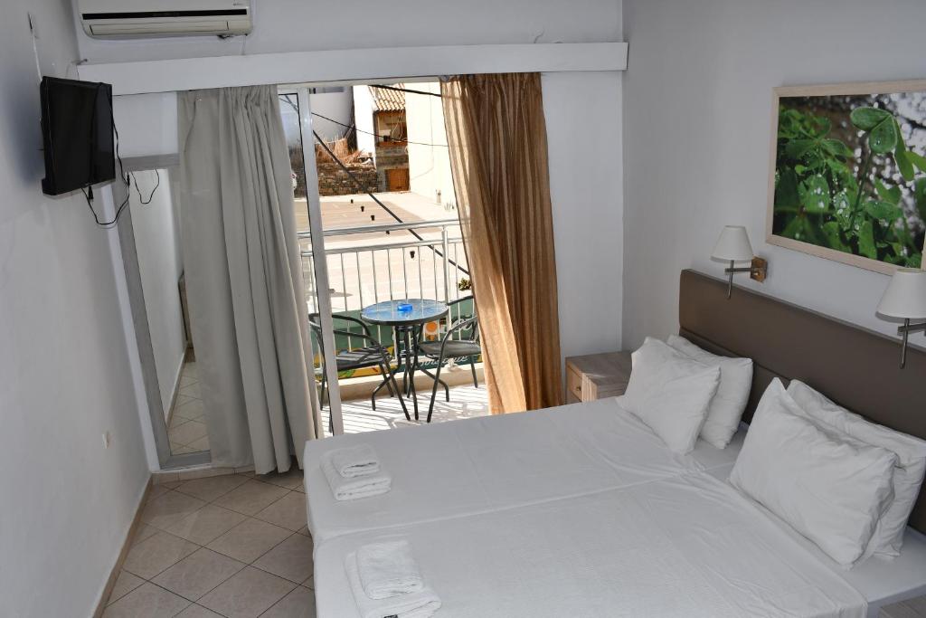 Aristea Hotel — Hotel rooms in Elounda