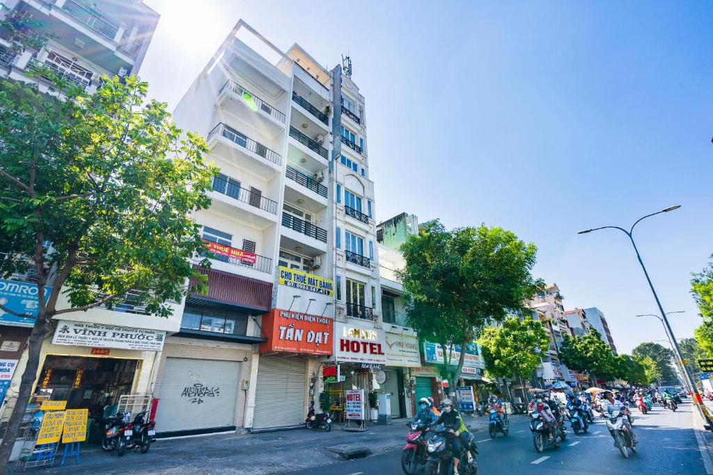 Lam Son Hotel 3 Thang 2