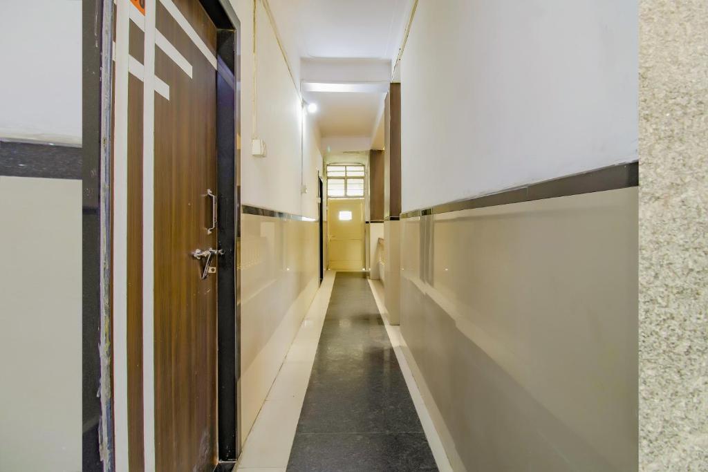 フロント・ロビー