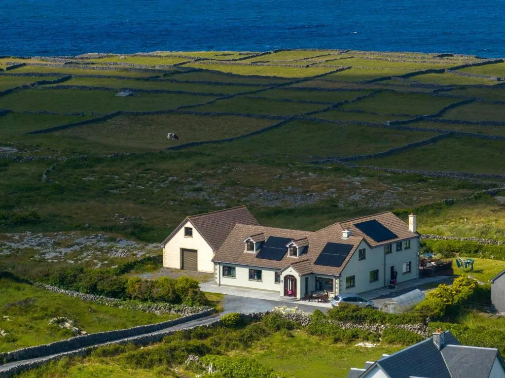 Port Aran House, hotel in Kilronan
