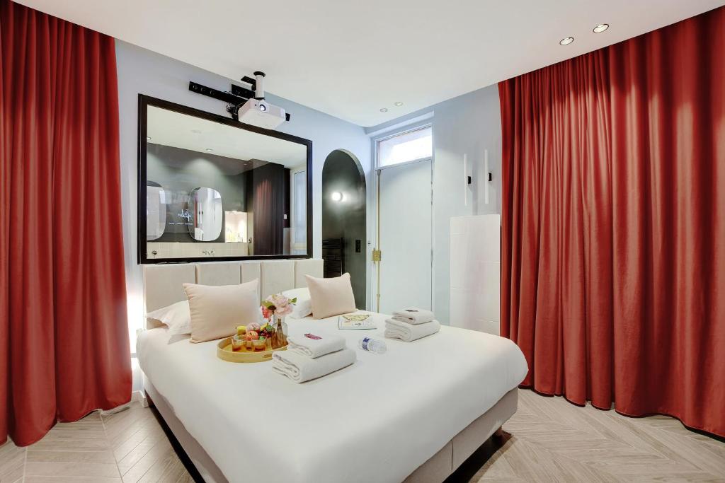 Magnifique Studio 2P avec Jacuzzi et Cinema - 3