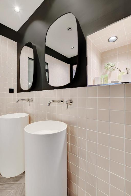 Magnifique Studio 2P avec Jacuzzi et Cinema - 4