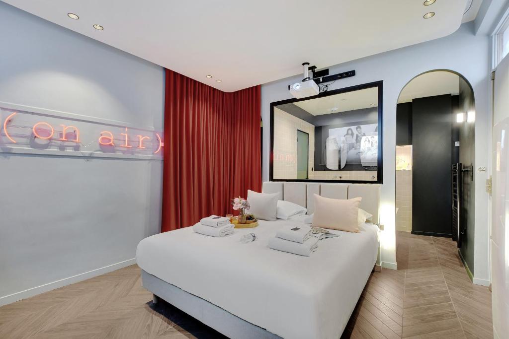 Magnifique Studio 2P avec Jacuzzi et Cinema - 5