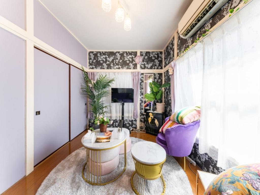 Shinjuku Area , 3min walk to Nishi-Shinjuku 5-chome, 3min to Shinjuku, Switch, Free Wi-Fi , PocketWi