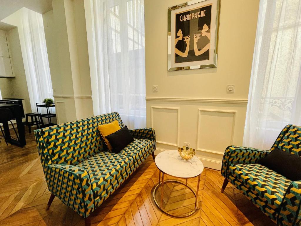 Appartement de charme Art Déco - Hyper-centre ville - Place d'Erlon - Gare - Reims, Remeš