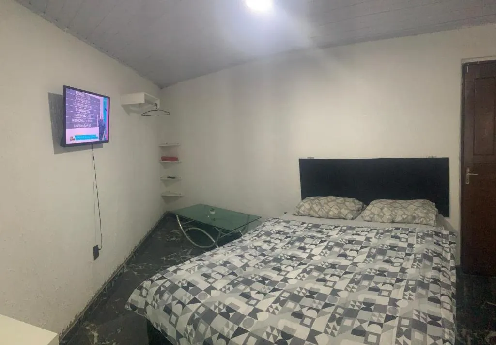 Suíte privada com estacionamento，位于博阿维斯塔的酒店