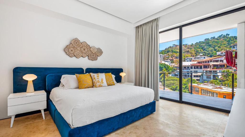 SOHO PV Luxury Ocean View, Pool, Gym, 7m Beach - 5