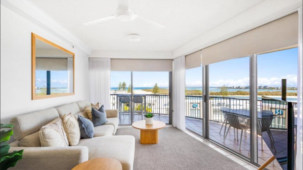 Centrepoint Unit 31, Caloundra