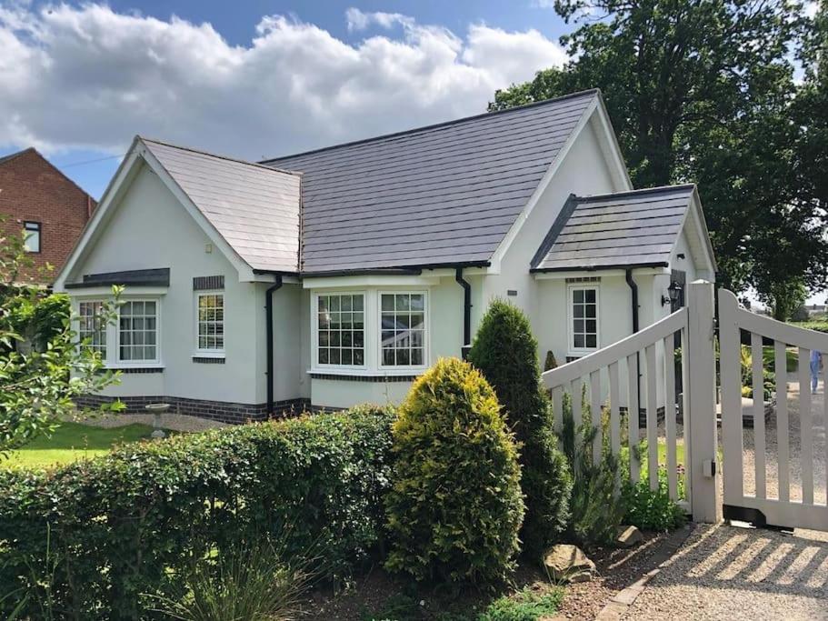 Spacious, Modern Bungalow, Newton Regis