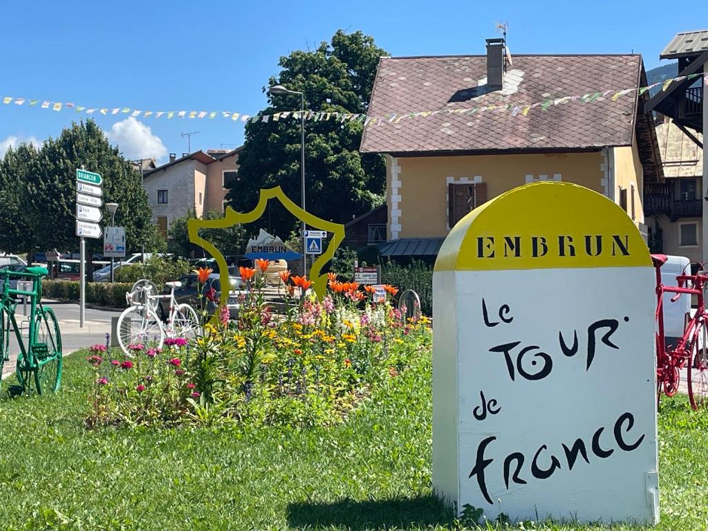 Maison très agréable avec extérieurs, bien située au plan d'eau Embrun - 2