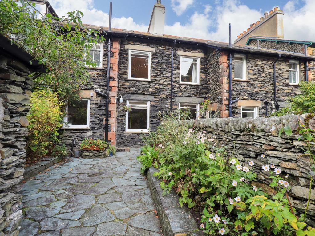 The Roses, Windermere