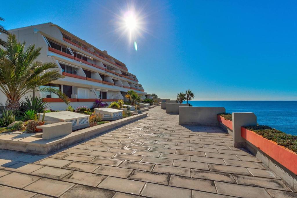La Maravilla Over The Ocean no01 - 3