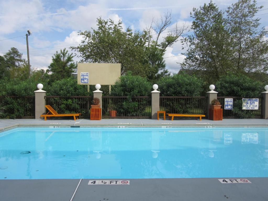 Baymont by Wyndham Columbia Fort Jackson photo