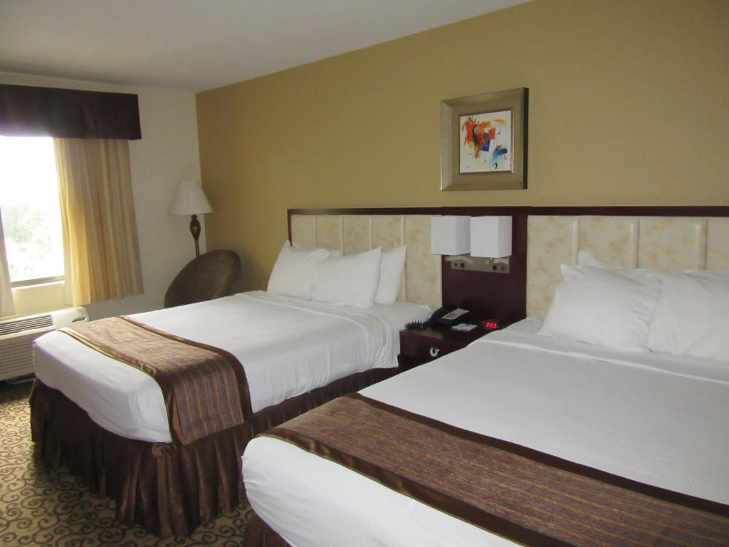 Baymont by Wyndham Columbia Fort Jackson photo