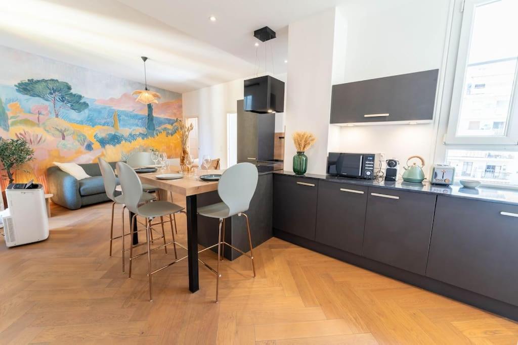 Superbe appartement deux chambres, centre proche port - 2