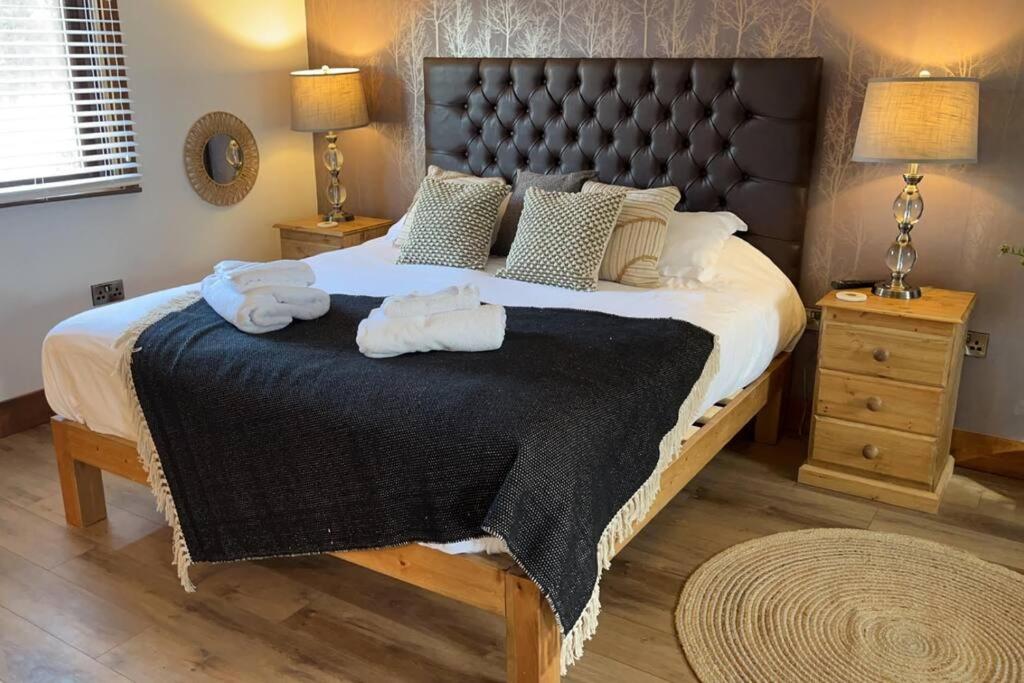 Wild Oats Lodge 16, Yellowtop Country Park, Selby