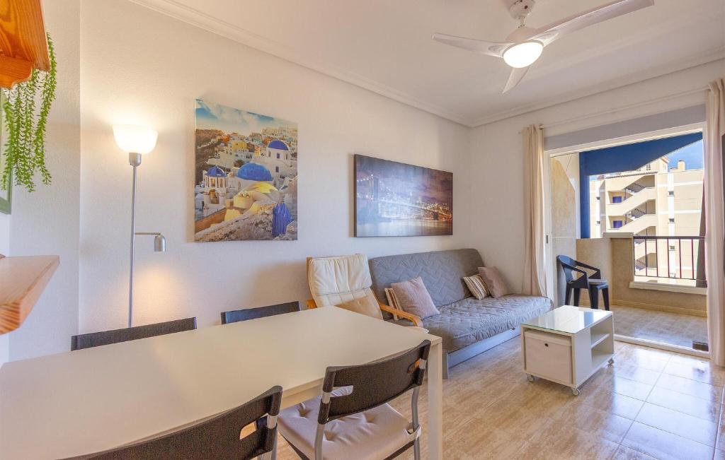 2 Bedroom Beautiful Apartment In Arenales Del Sol - 4