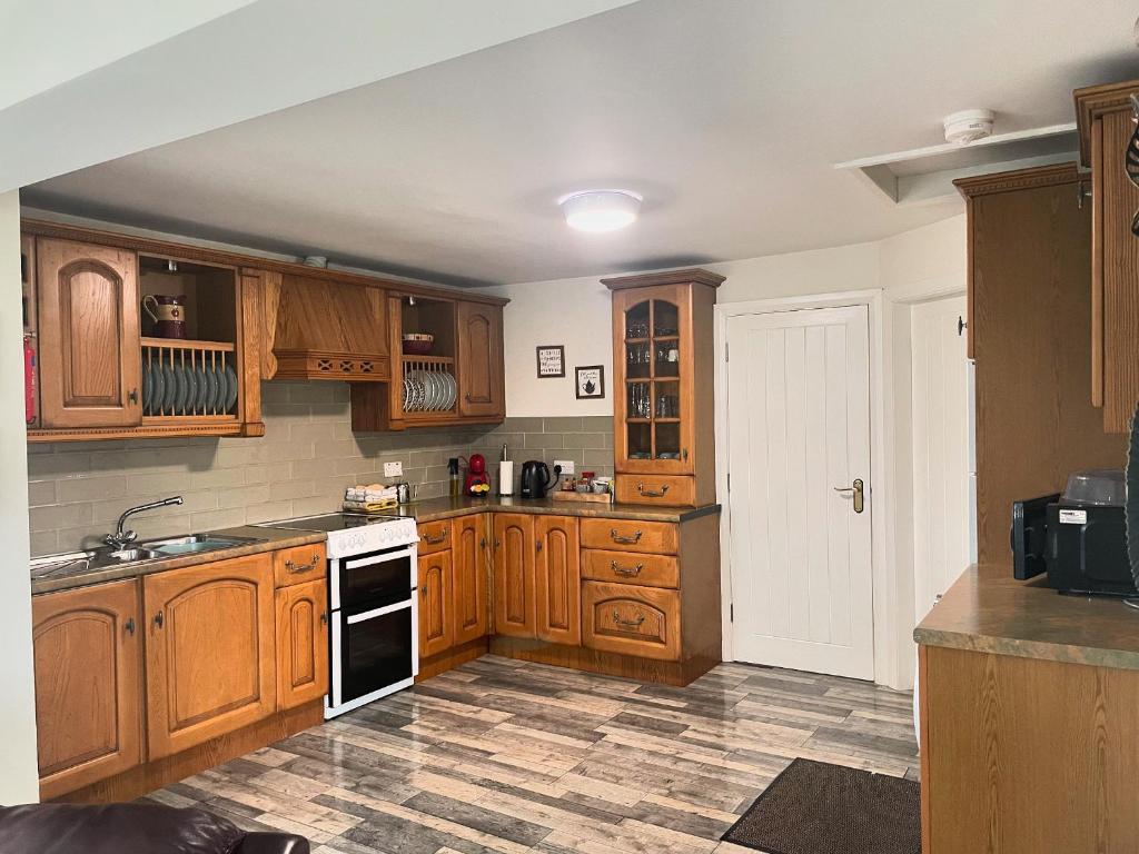 Bracken Cottage, Annalong photo 3