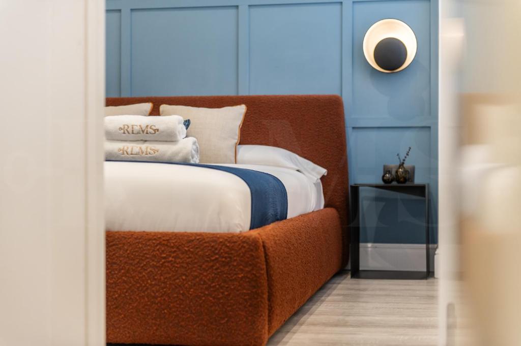Modern & stylish 3BR in the heart of Malaga by REMS, Малага