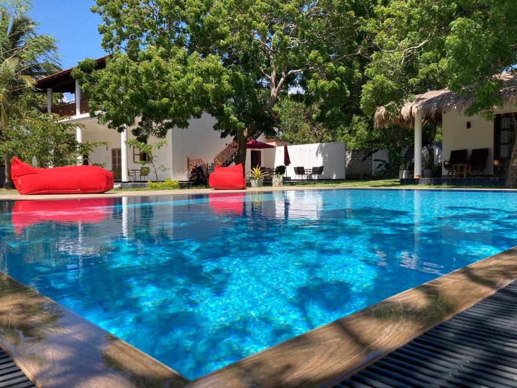 Kirinda Paradise Yala, Kirinda