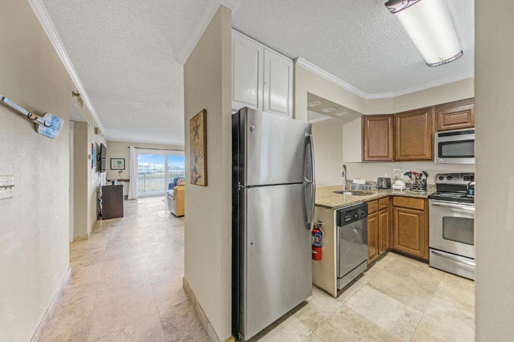 Islander 318, Updated 2 bedroom 2 bath, Destin