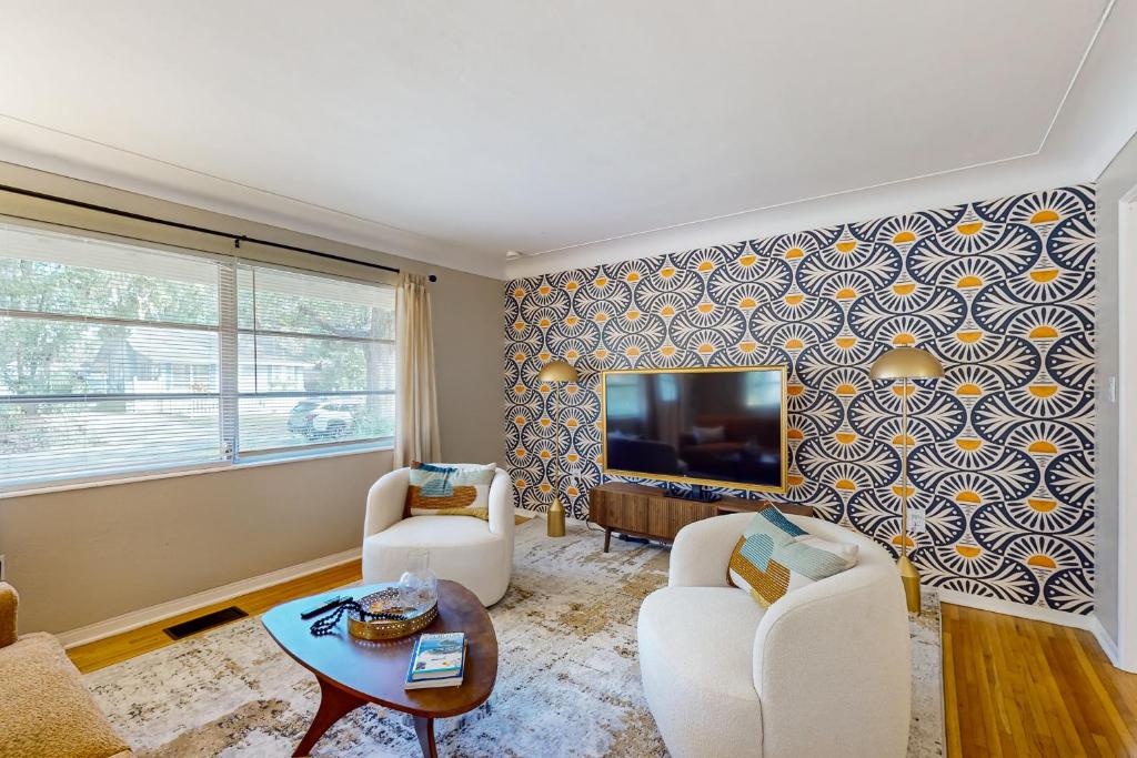 Mount Dorable, Mount Dora