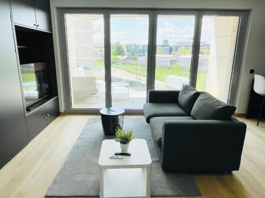 New Studio in center with Terrac and Parking, Lucemburk