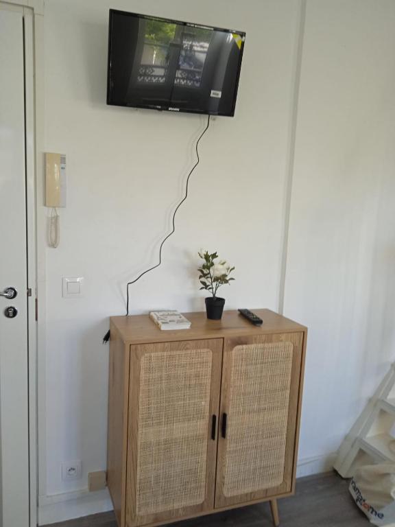 Gare Montparnasse,gorgeous1 bedroom,close to Eiffel tour,center , stuning place - 5