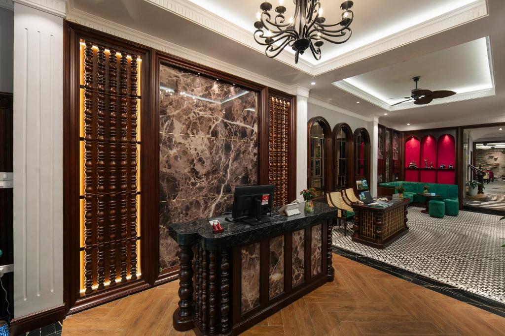 Serene Central Hotel