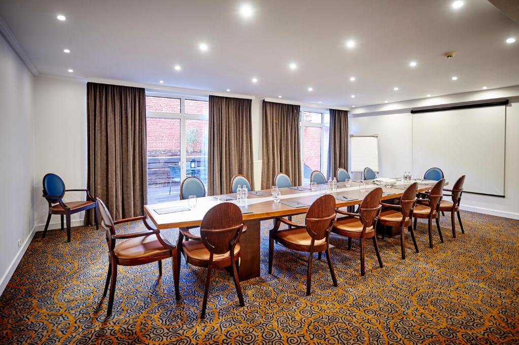 Tárgyalóterem/bálterem