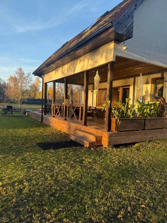 Ozoli, Hotel in Usmenieki