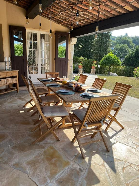 VILLA LA LOUBIANE VI4428 By Riviera Holiday Homes - 3